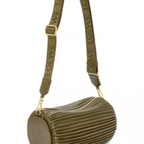 Loewe Olive Green bracelet bag with Adjustable crossbody Strap - Picture 1 of 7